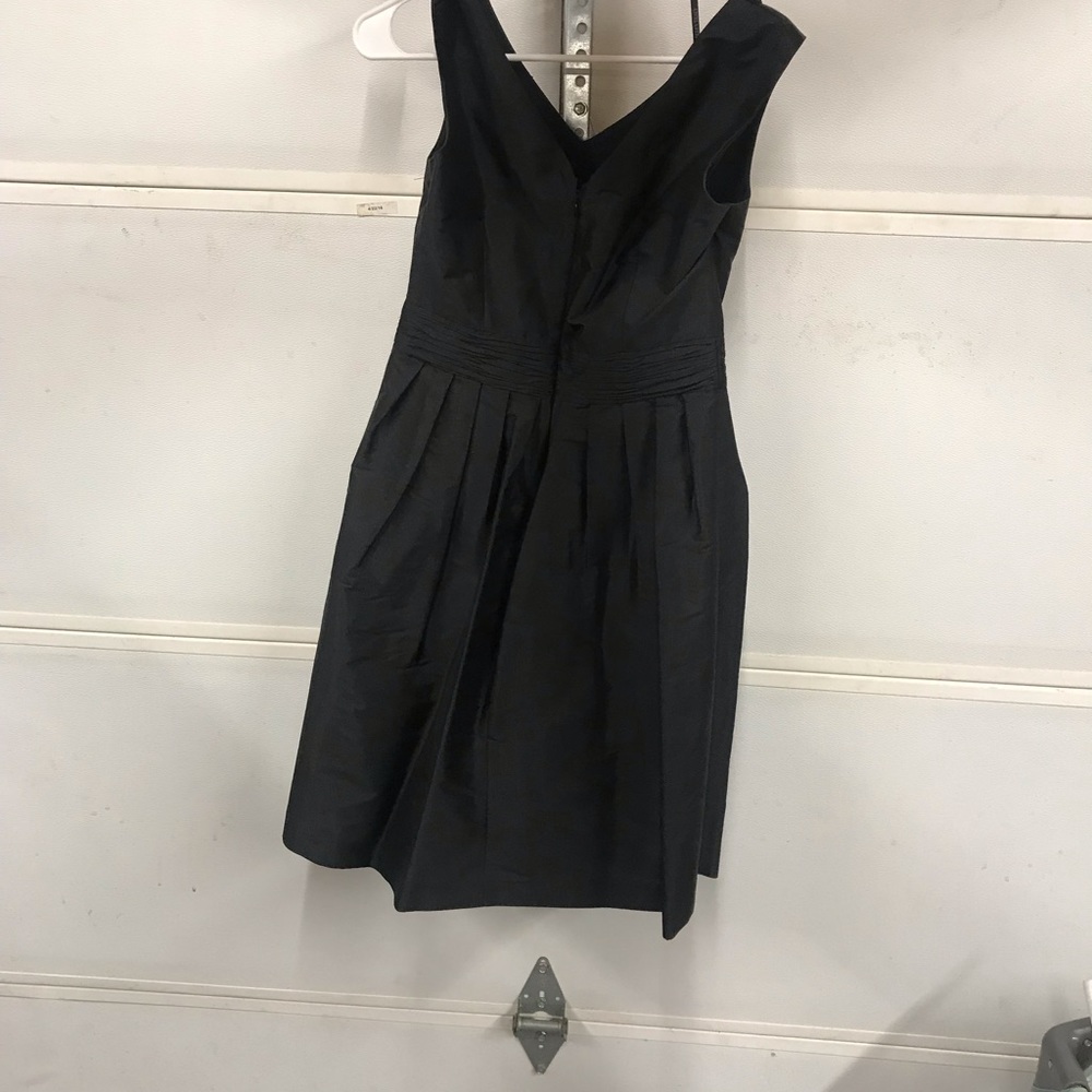 Dresses - Picture 8 of 8